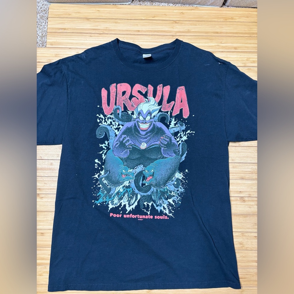 Ursula Graphic T-Shirt - Black